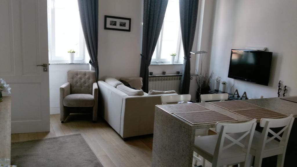 Zamkowy Apartment Old Town วอร์ซอ ภายนอก รูปภาพ