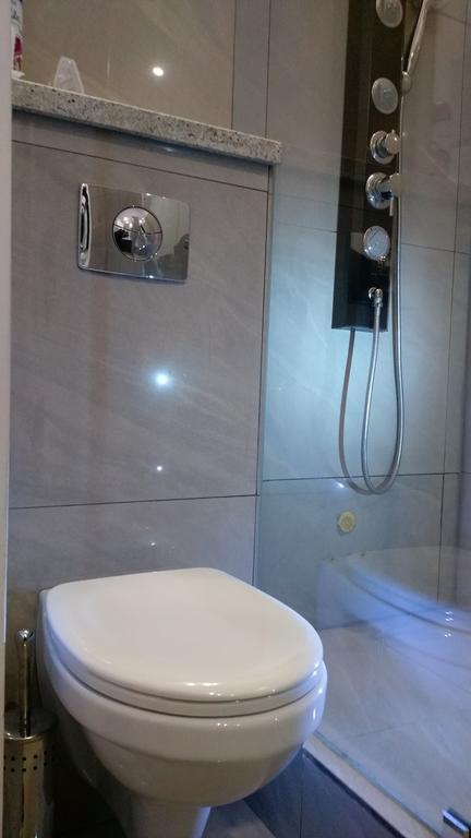 Zamkowy Apartment Old Town วอร์ซอ ภายนอก รูปภาพ