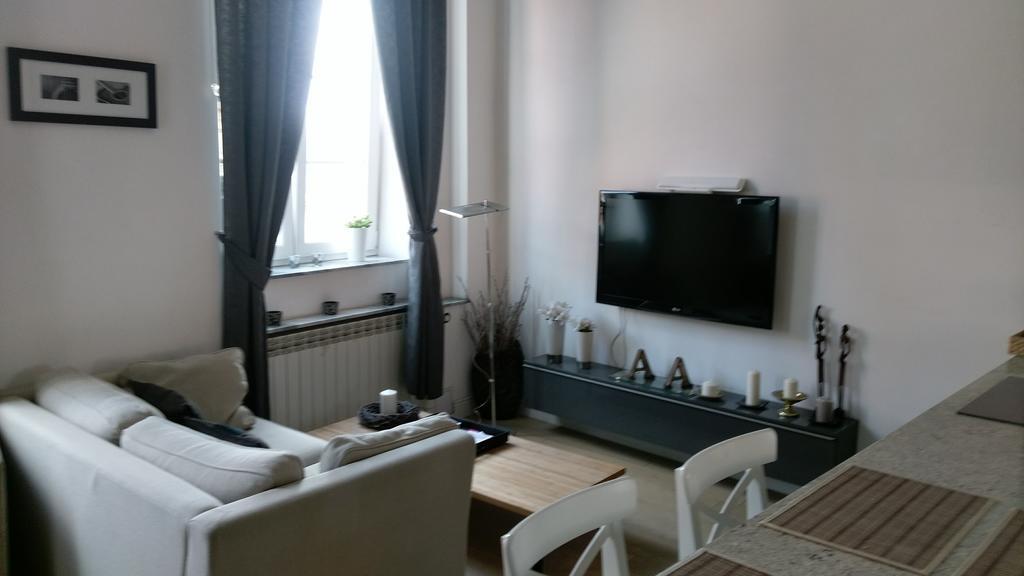 Zamkowy Apartment Old Town วอร์ซอ ภายนอก รูปภาพ