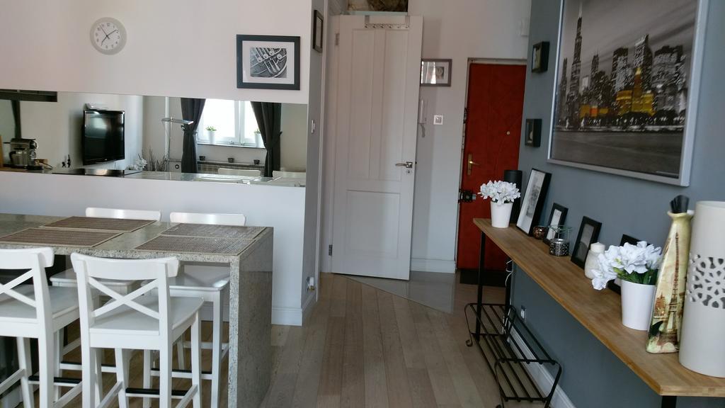 Zamkowy Apartment Old Town วอร์ซอ ภายนอก รูปภาพ
