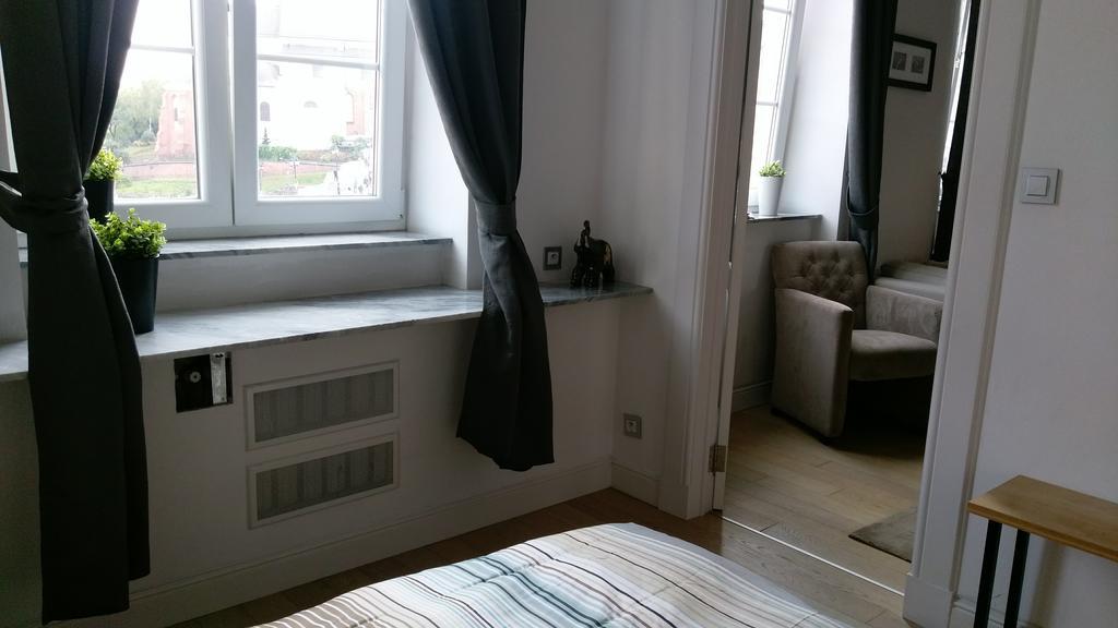 Zamkowy Apartment Old Town วอร์ซอ ภายนอก รูปภาพ