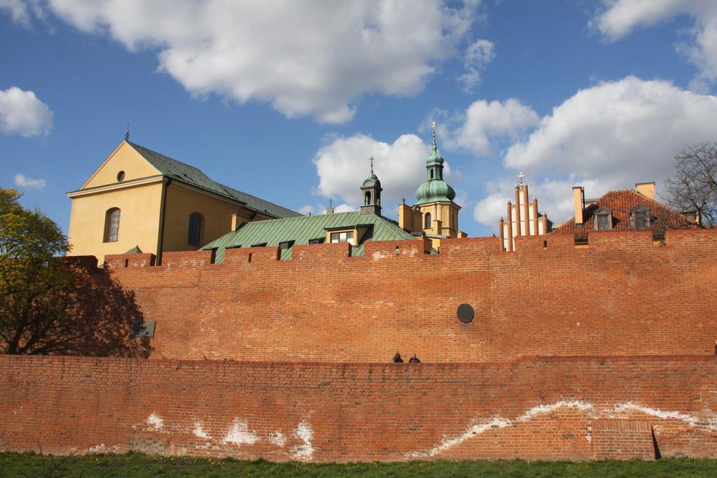 Zamkowy Apartment Old Town วอร์ซอ ภายนอก รูปภาพ